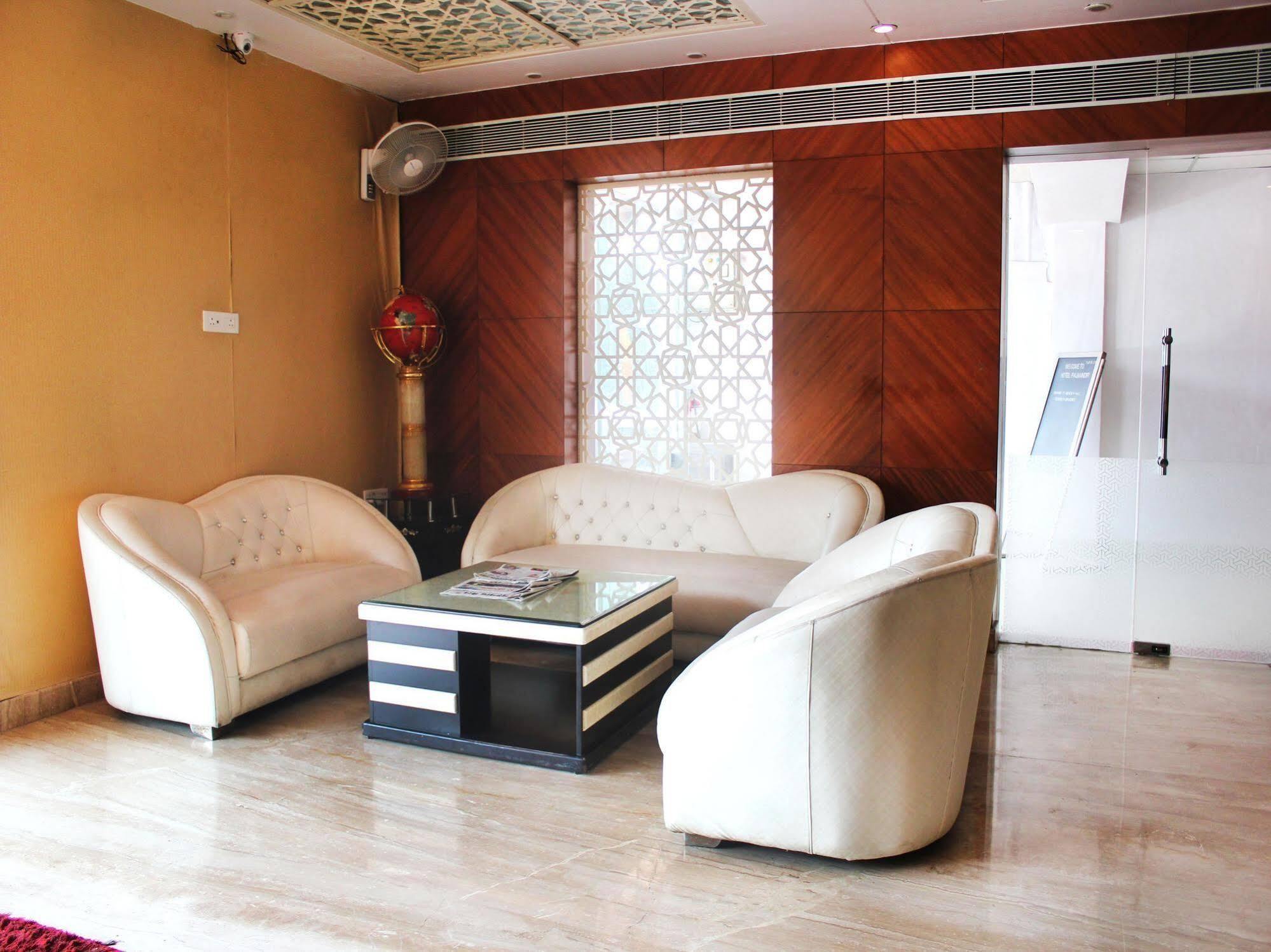 Hotel Rajmandir Faridabad Exteriör bild