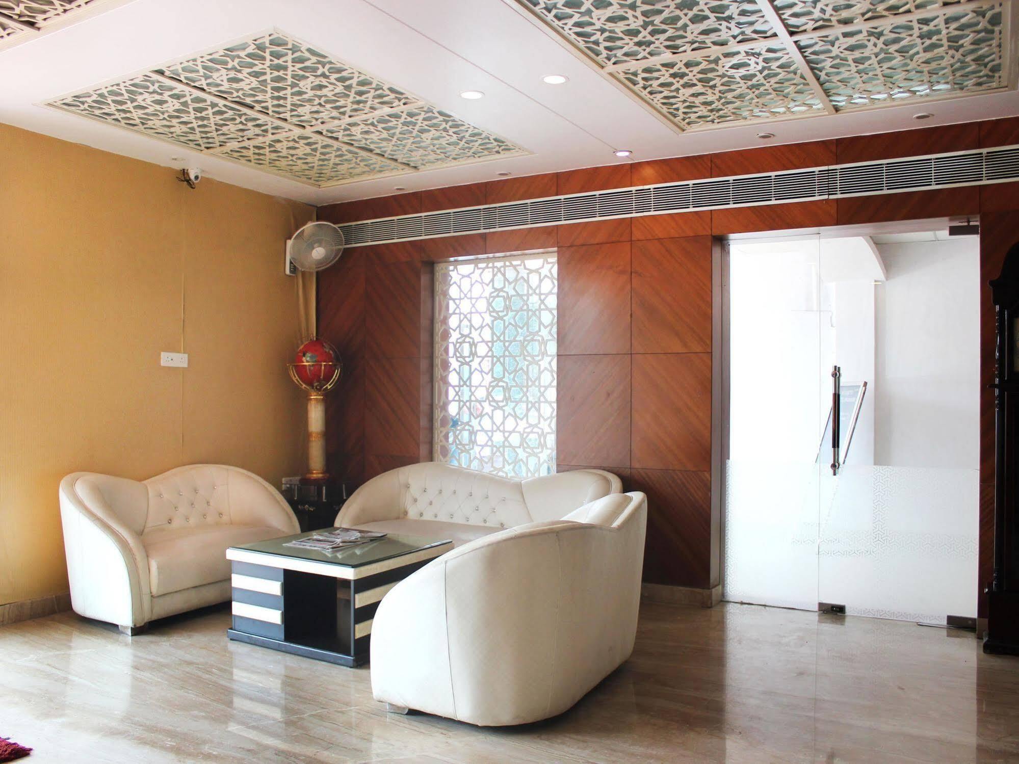 Hotel Rajmandir Faridabad Exteriör bild